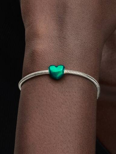 Charm Cuore Metallico Verde