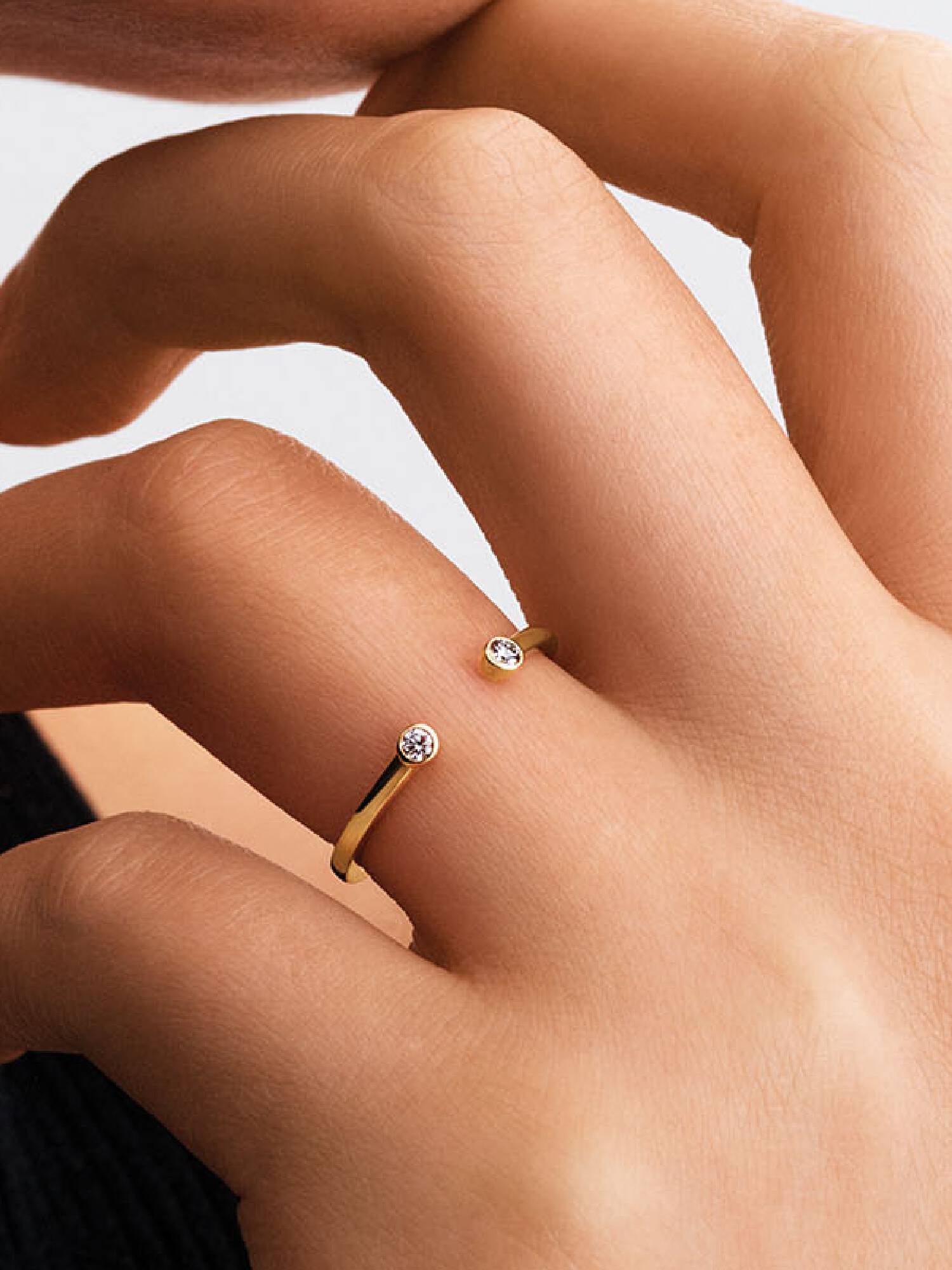 Anello Aperto Era in oro 14k con due diamanti creati in laboratorio