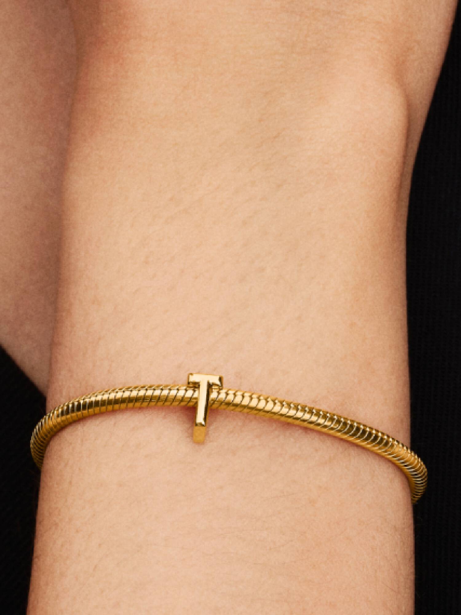 Charm Lettera T piccola