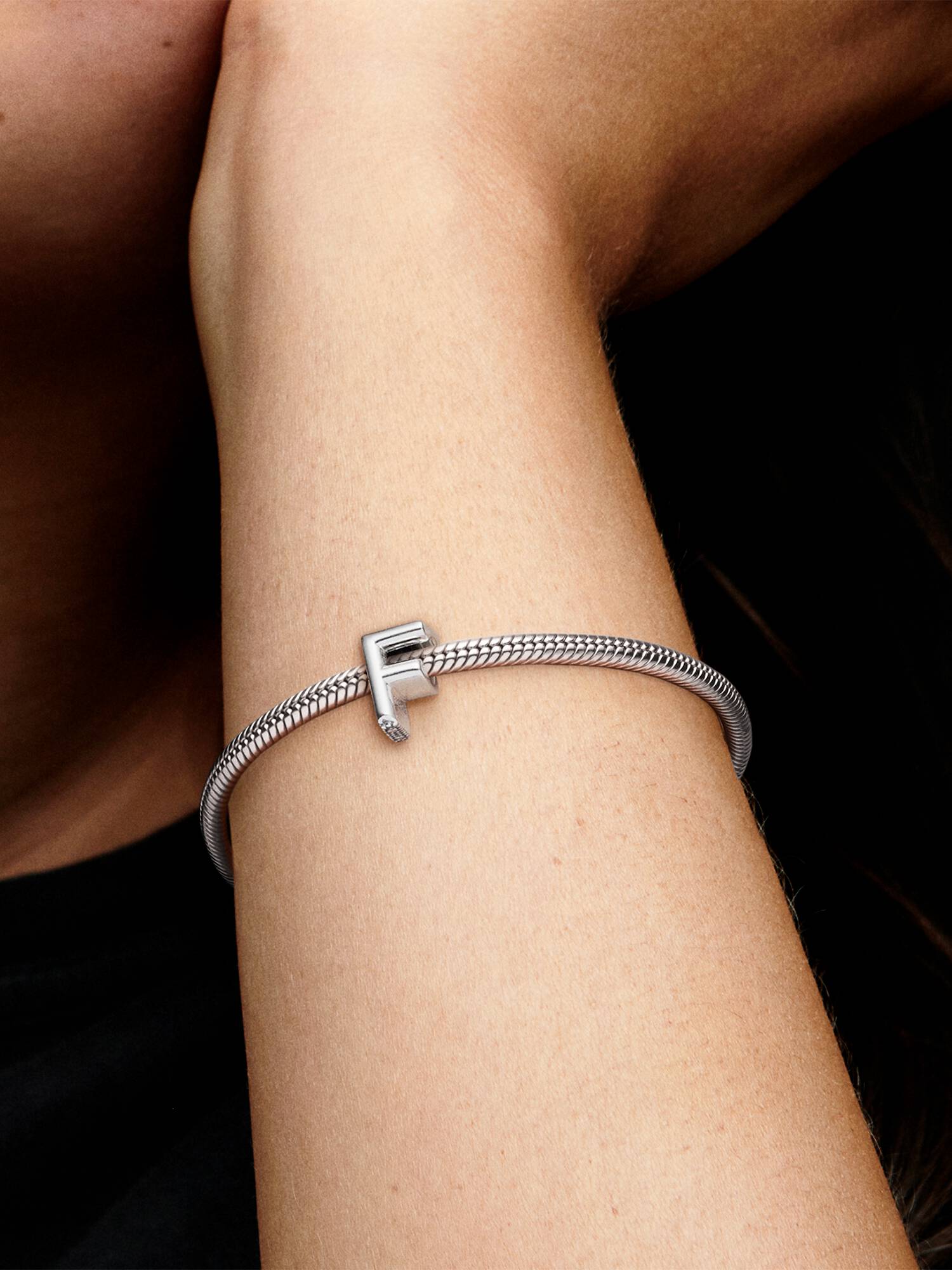 Charm Lettera F