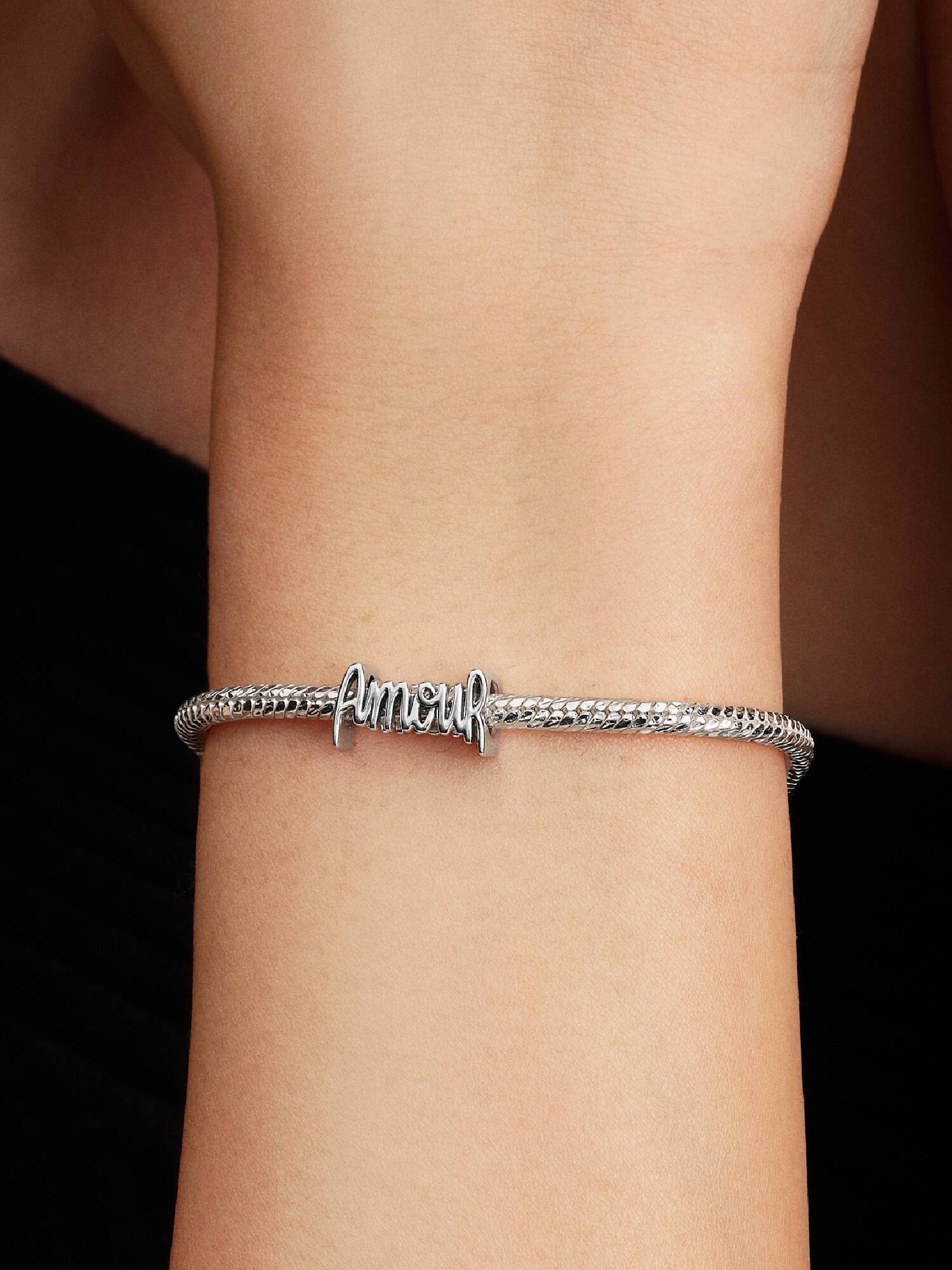 Charm "Amour"