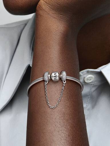 PANDORA Signature Catene di sicurezza con logo in argento Sterling con zirconia cubica trasparente e impugnatura in silicone : Pandora PANDORA Signature Catene di sicurezza con logo in argento Sterling con zirconia cubica trasparente e impugnatura in silicone : Pandora