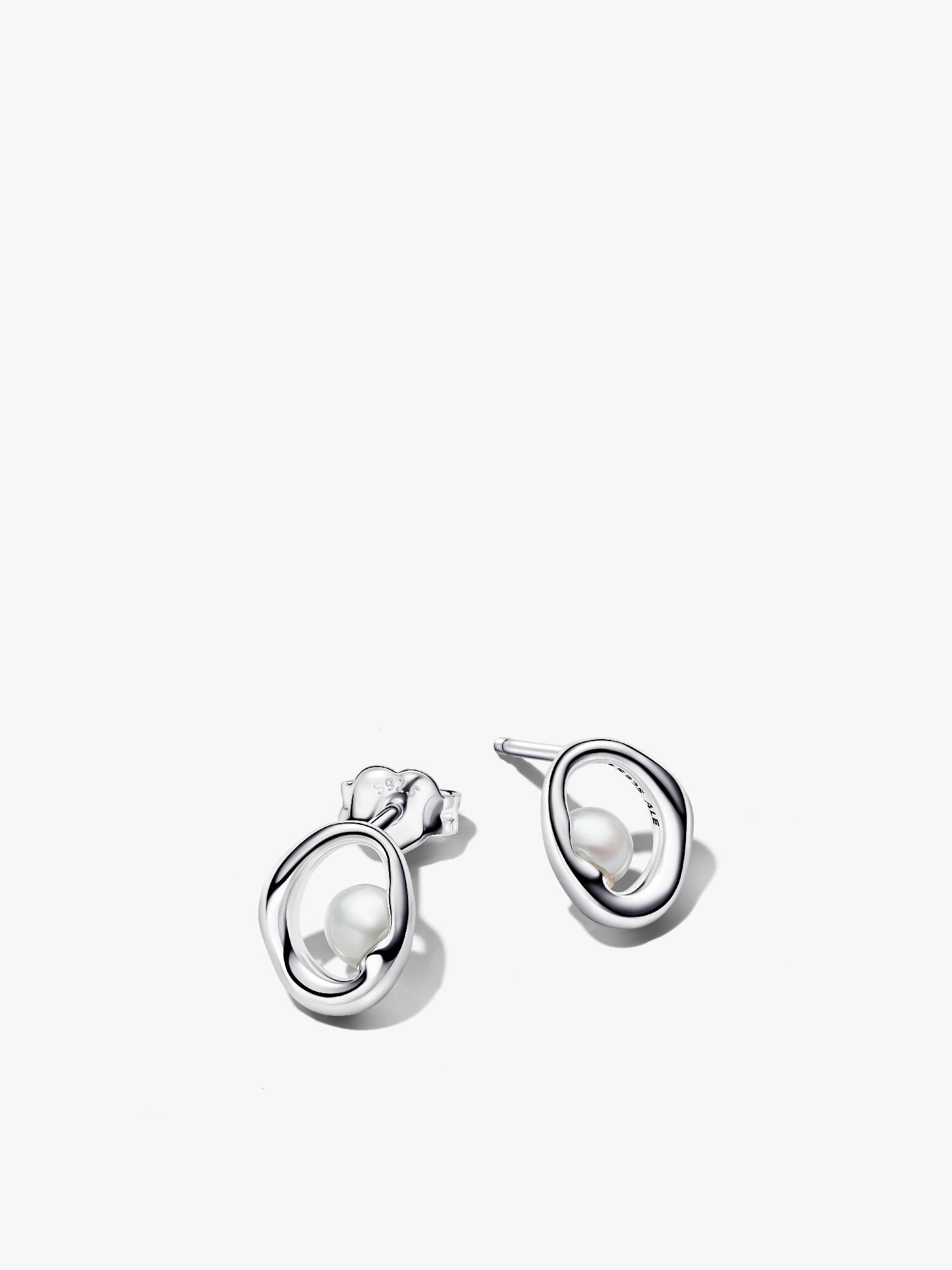 Orecchini Linea Sinuosa Ovale con Perla d'Acqua Dolce Coltivata