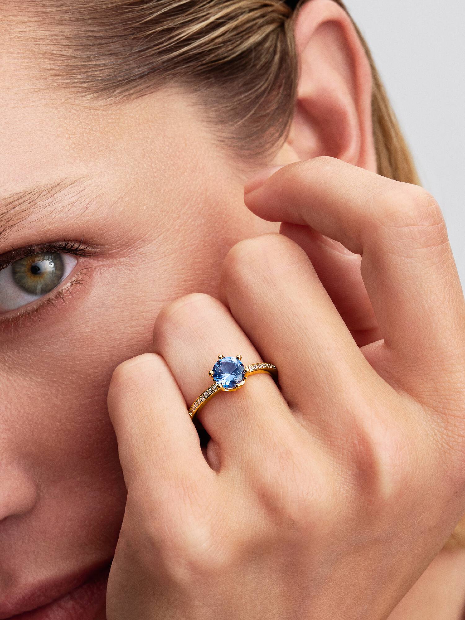 Anello COrona  Scintillante Pietra Blu
