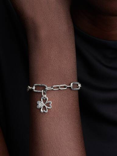Charm Medallion Quadrifoglio Pandora ME
