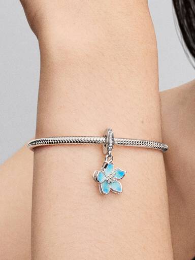 Charm Pendente Fiore di ciliegio blu