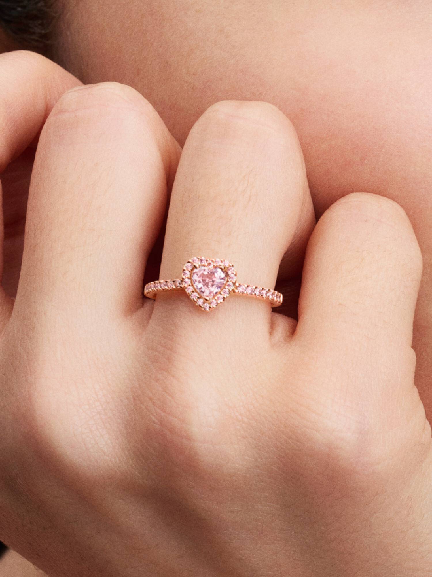 Anello Cuore in Rilievo Rosa