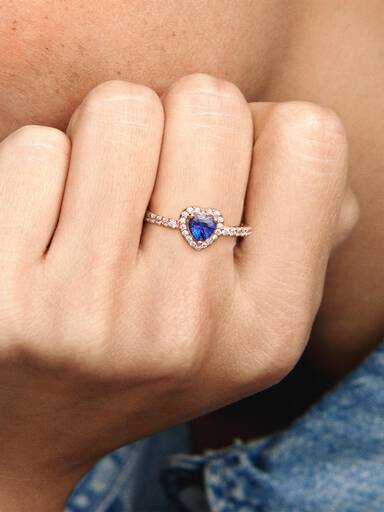 Anello Cuore in Rilievo Blu