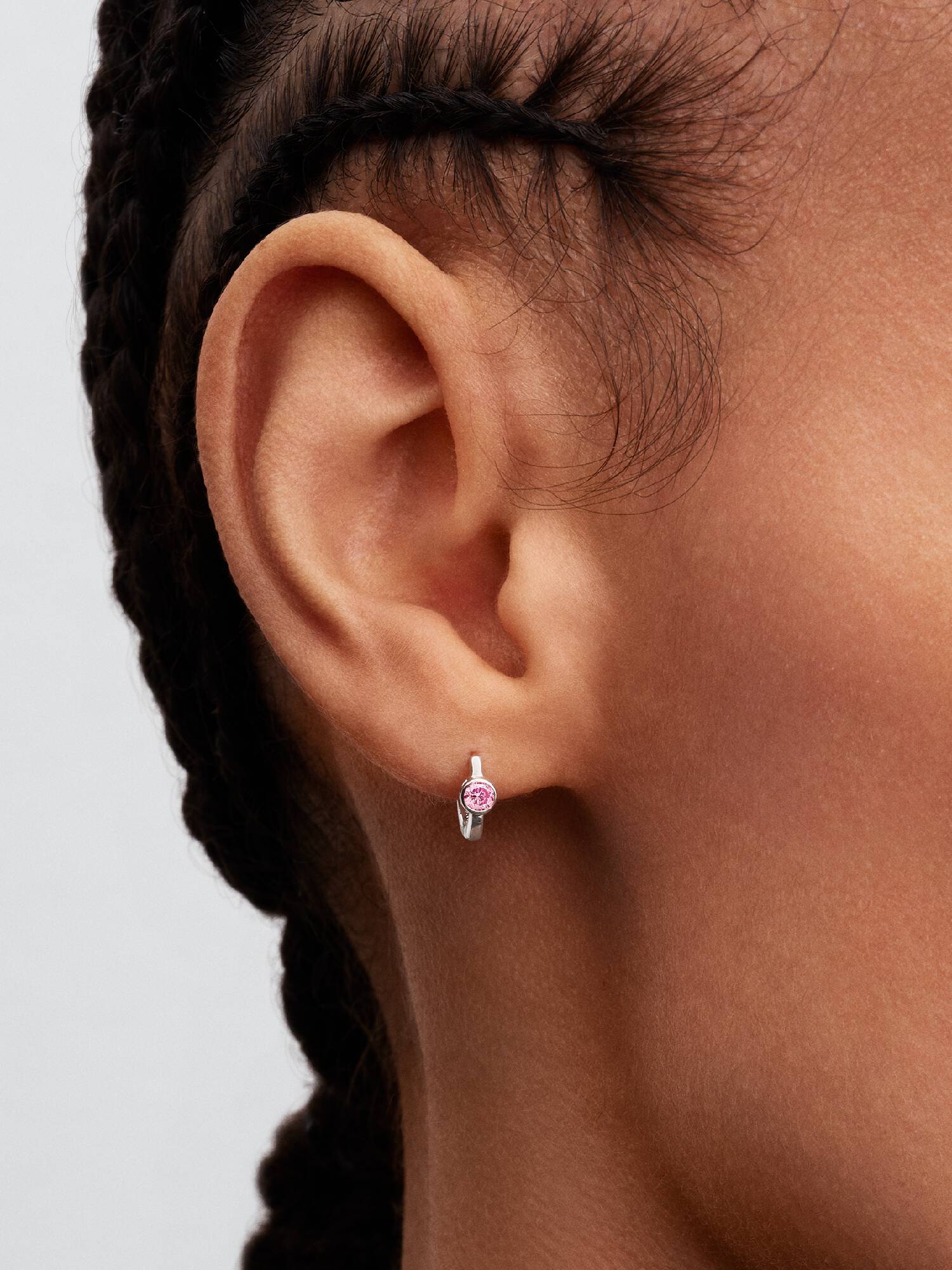 Orecchini Cerchi Era Bezel con diamante creato in laboratorio rosa
