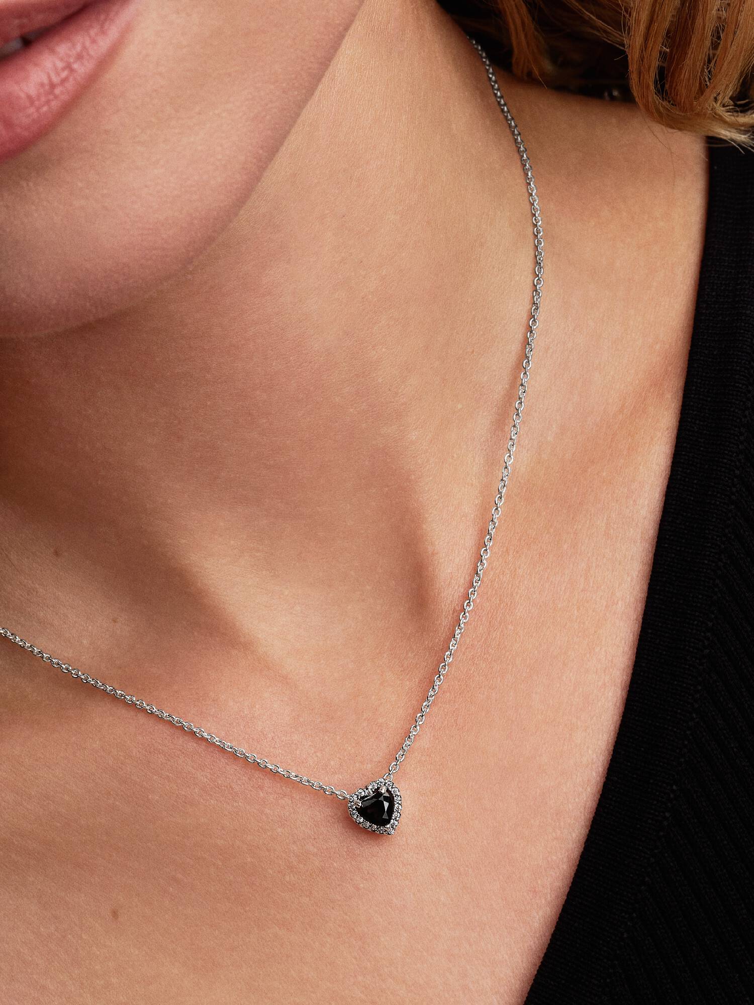 Collana Cuore in Rilievo Nero