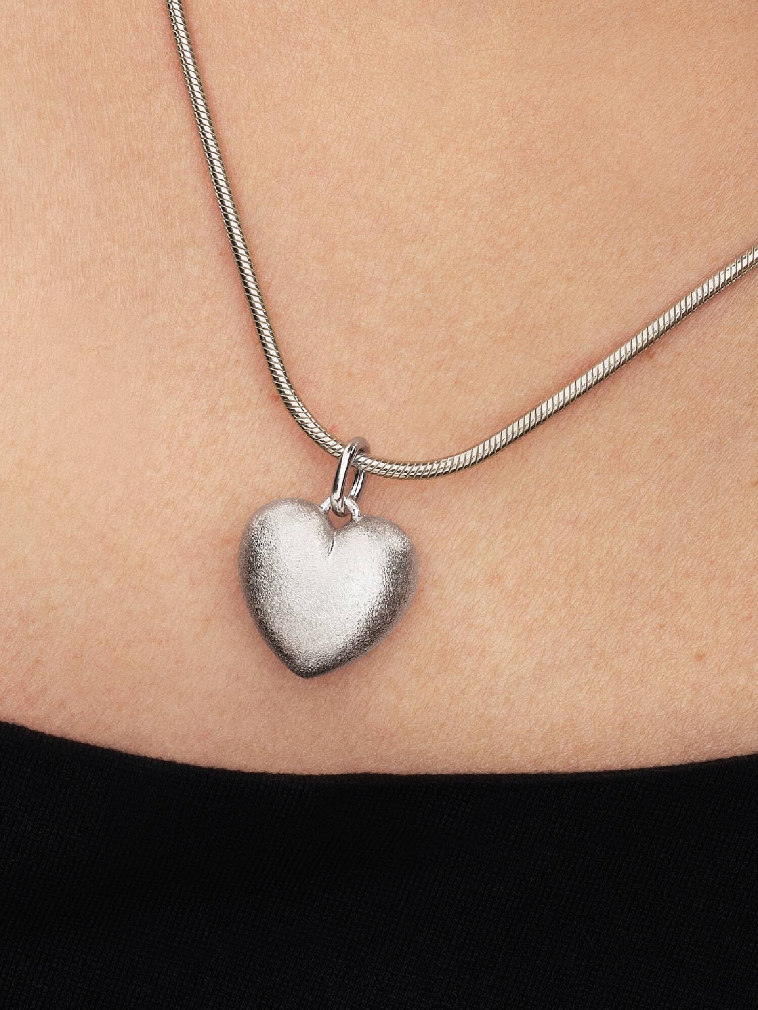 Charm Pendente Cuore Puffy effetto opaco