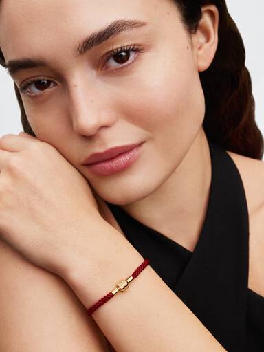 Bracciale in Corda Rossa con Chiusura a Barile
