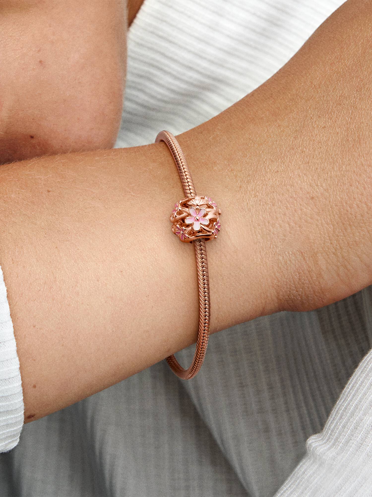 Charm Openwork Margherita Rosa