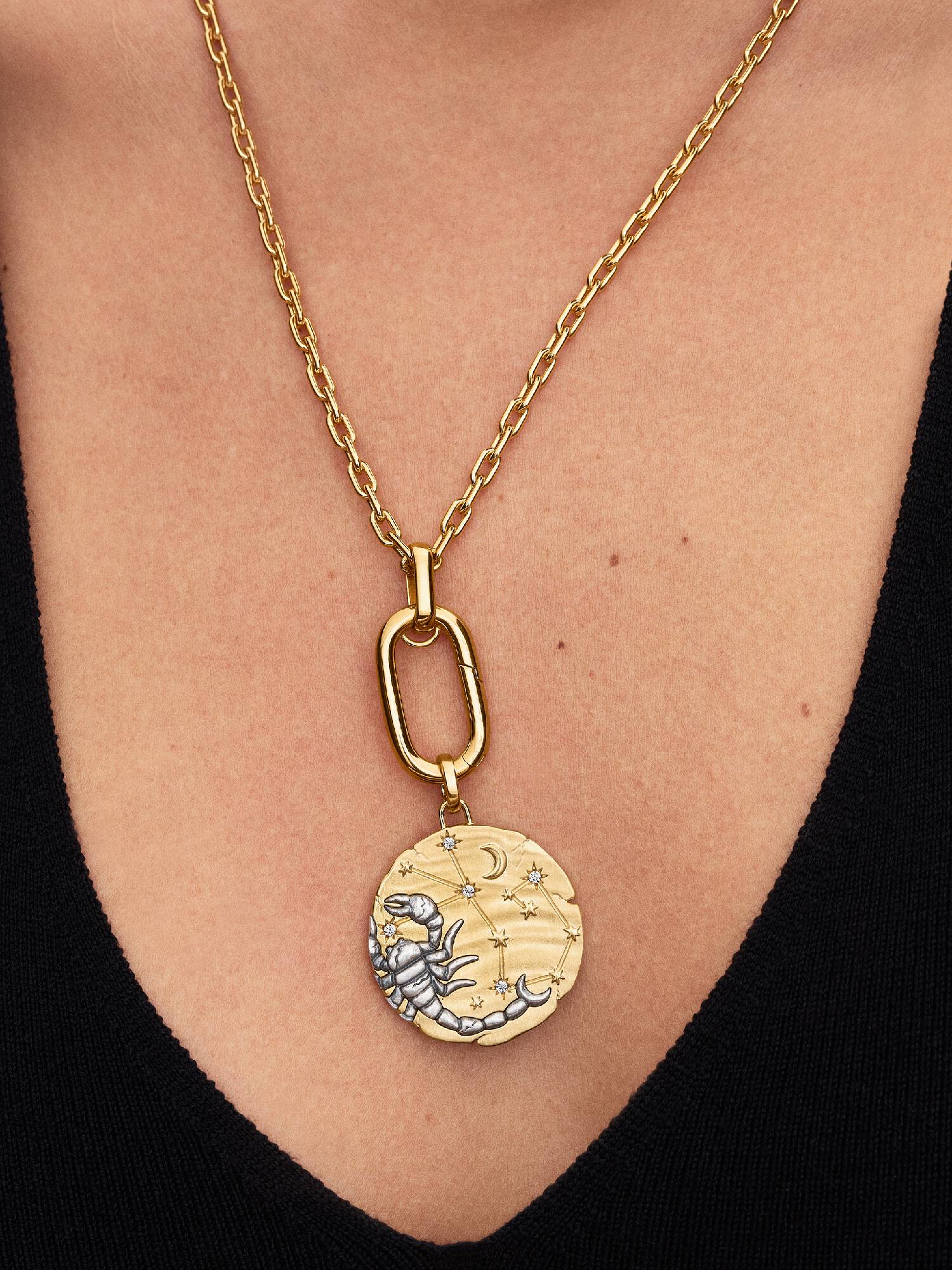 Charm Medallion XL Scorpione "Noli Timere"