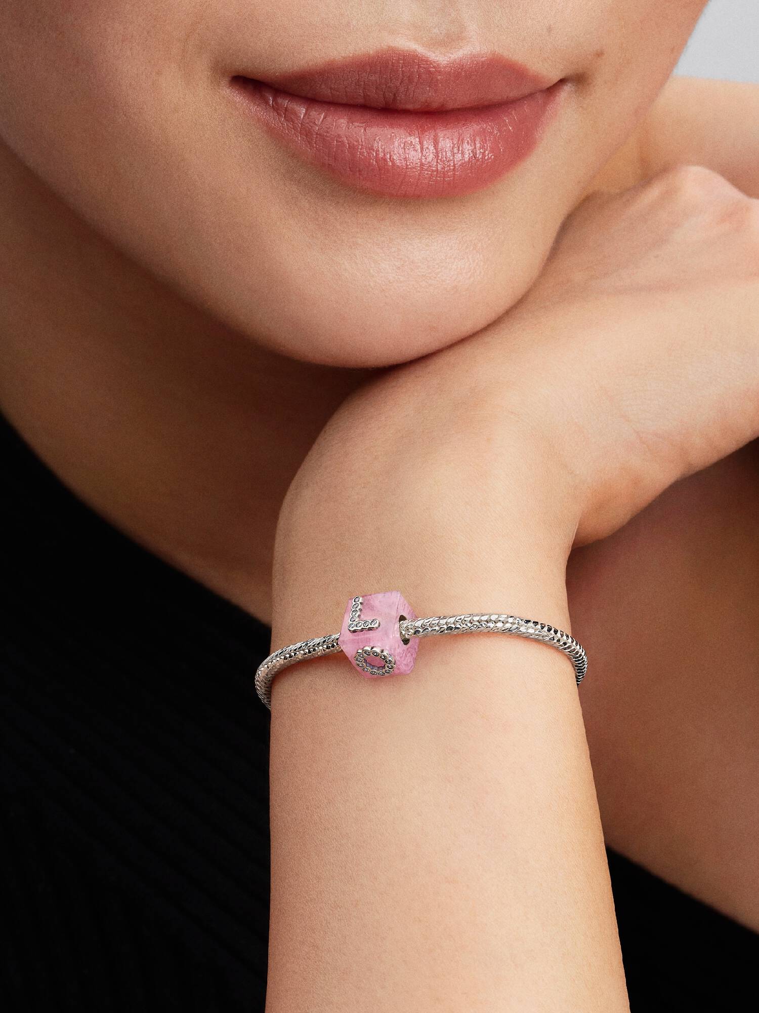 Charm Cubo Love Vetro di Murano Rosa