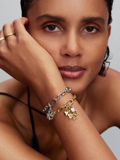 Charm Medallion Quadrifoglio Pandora ME