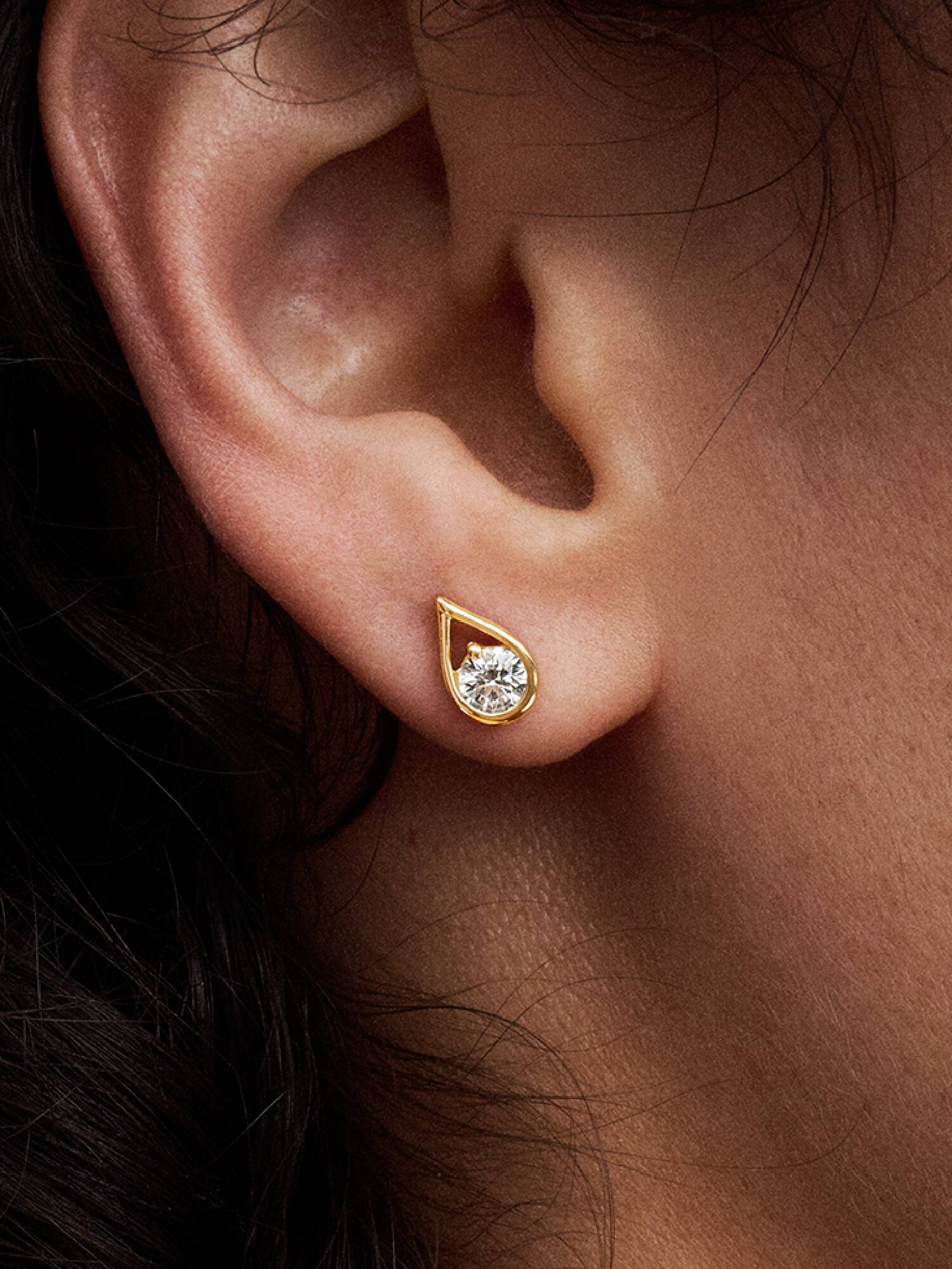 Orecchini Infinite in oro 14k con diamante creato in laboratorio