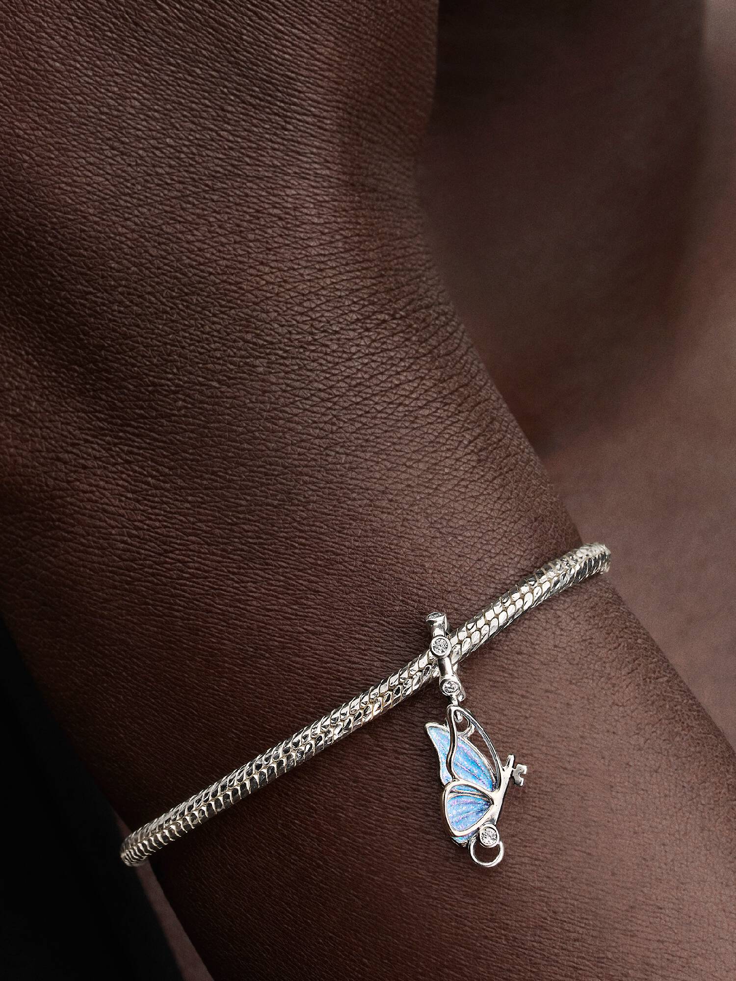 Charm Pendente Farfalla e Chiave "Unlock Tomorrow"