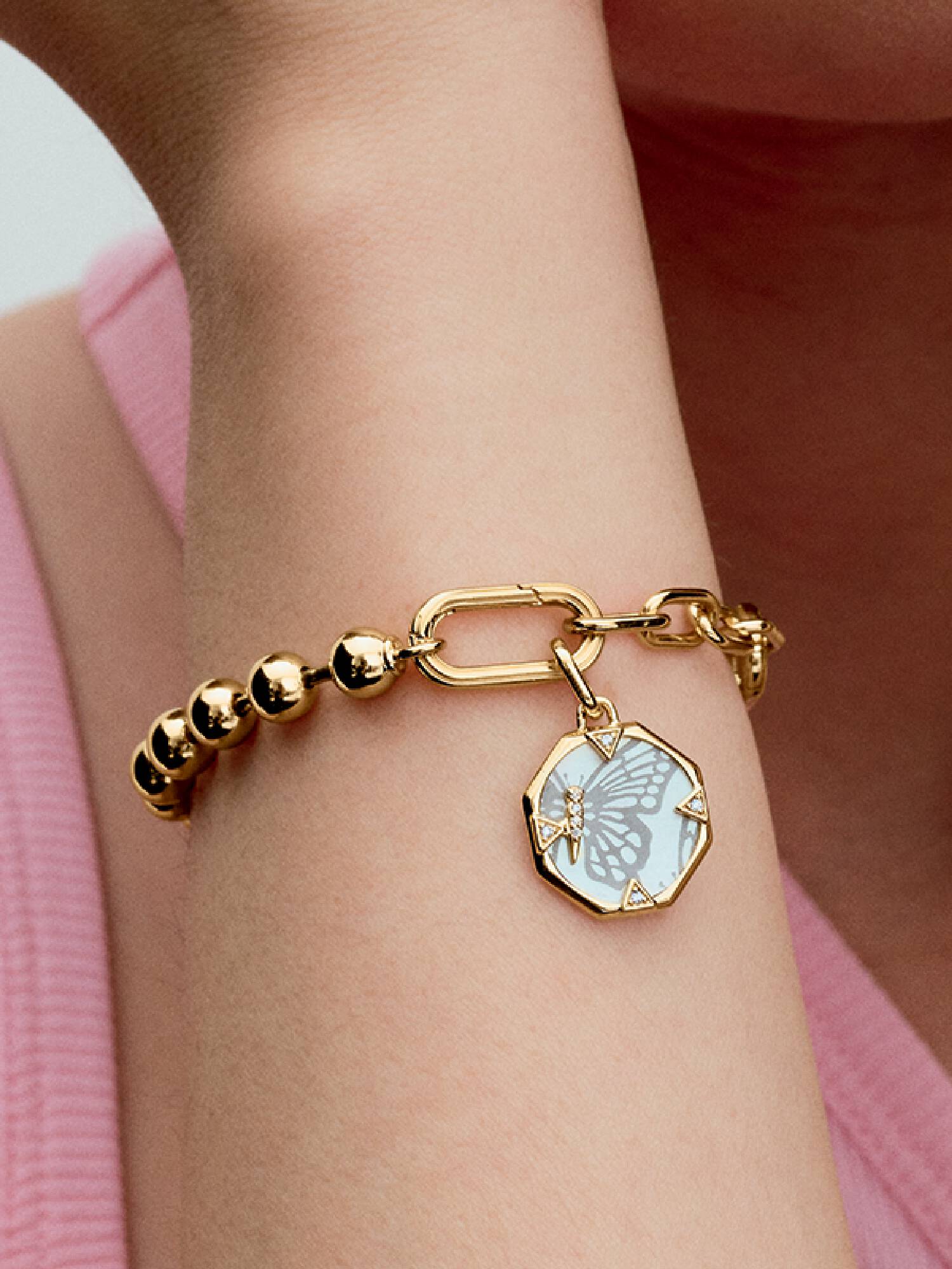 Charm Medallion Pearlescent Butterfly Pandora ME