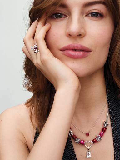 Charm Cuore Metallico Rosso