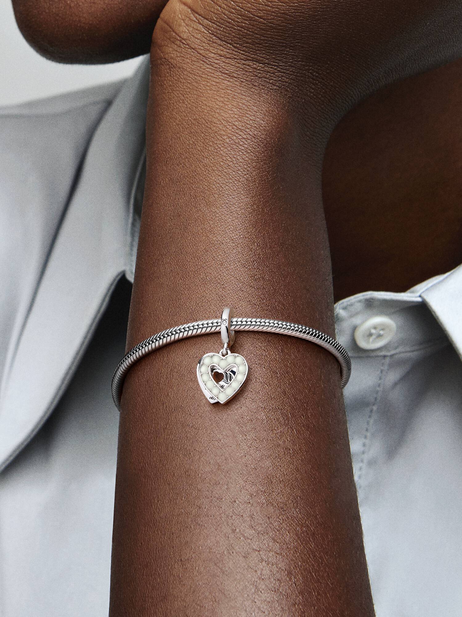 Charm Pendente Doppio Cuore con Perle d’Acqua Dolce Coltivate