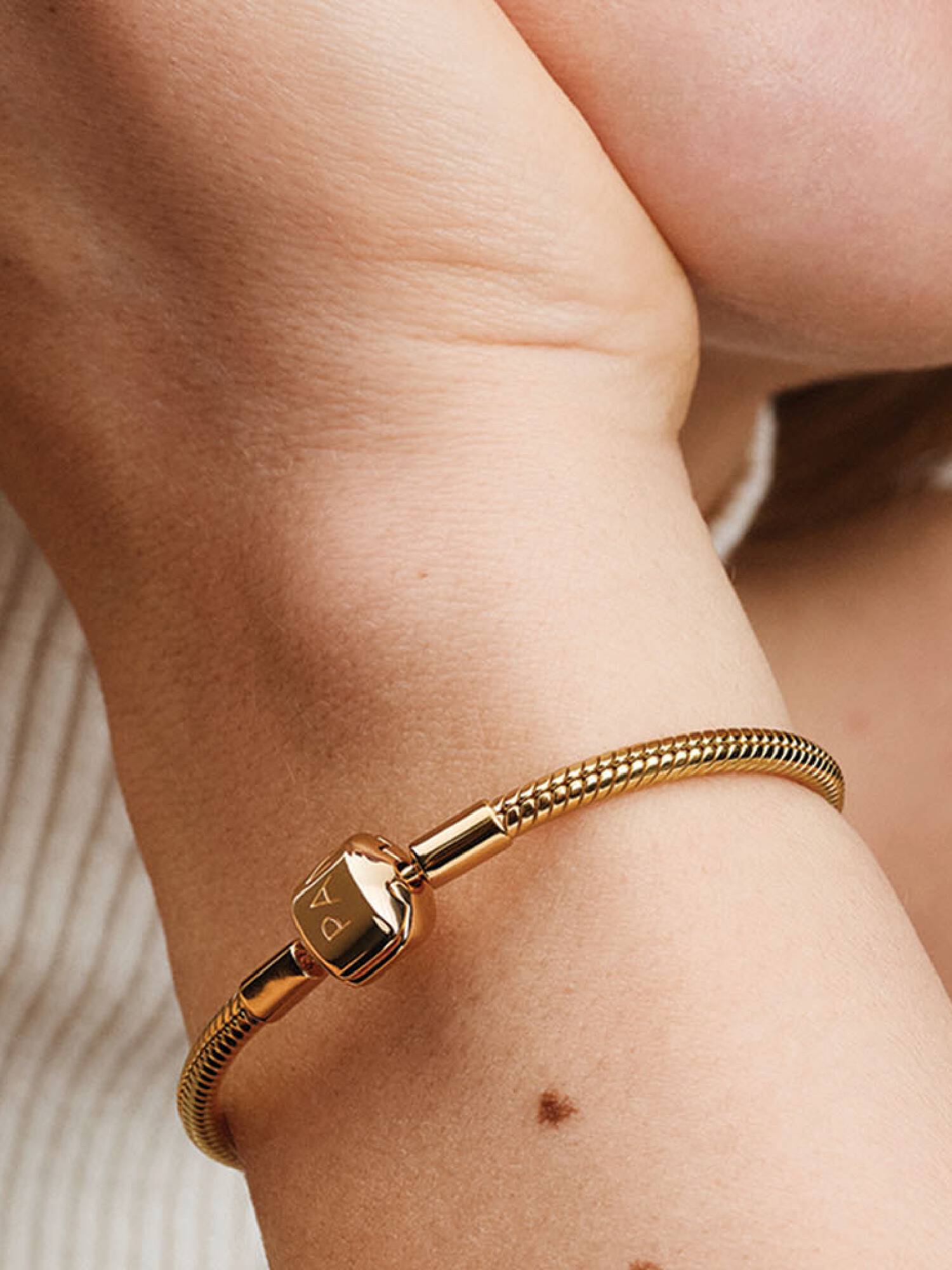 Bracciale Moments con Chiusura a Barile
