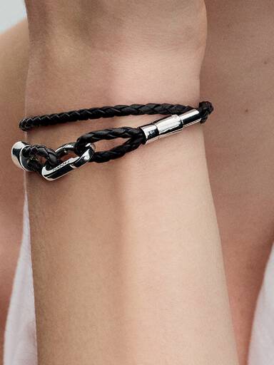 Bracciale Moments in Pelle Marrone Doppio con Chiusura a Moschettone Regolabile