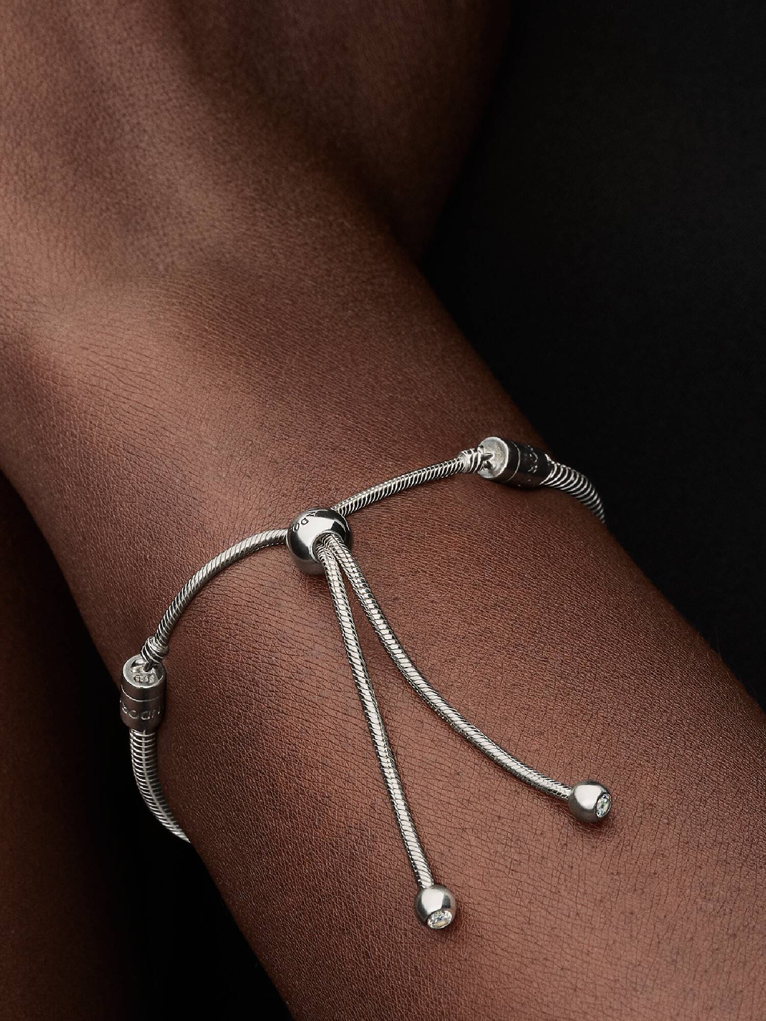Bracciale con maglia snake e chiusura regolabile