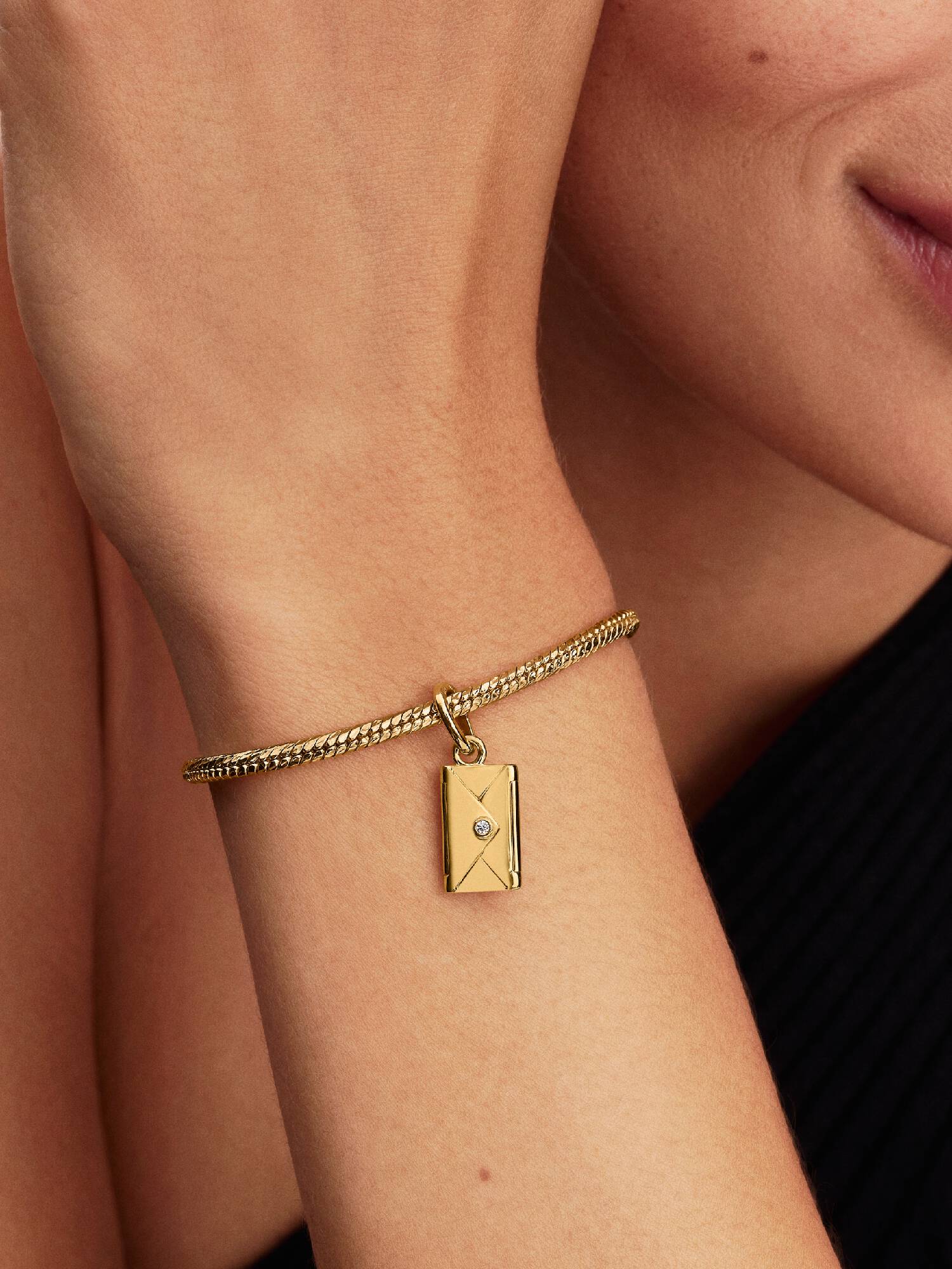 Charm Pendente Lettera d'amore Apribile da incidere