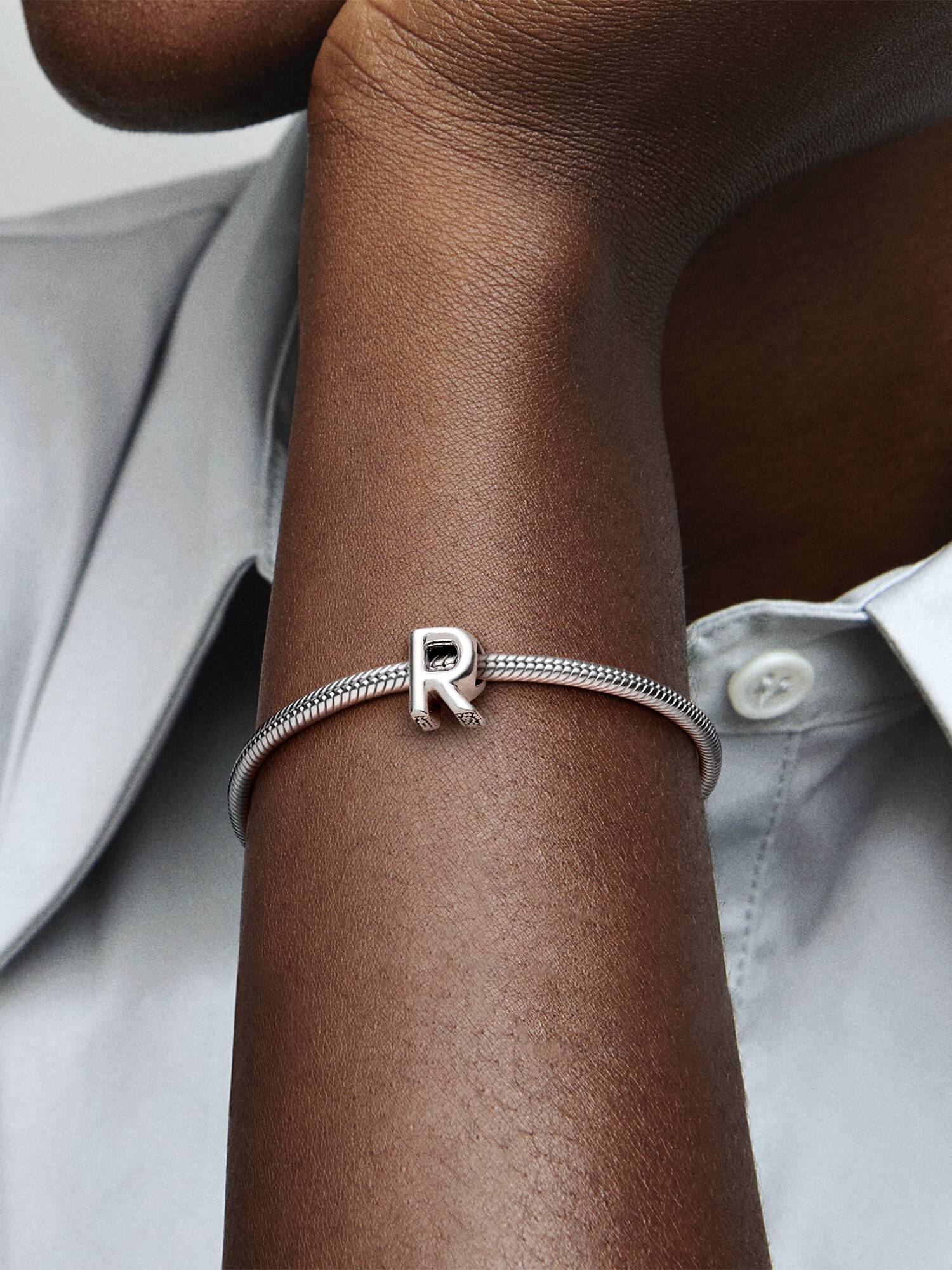 Charm Lettera R