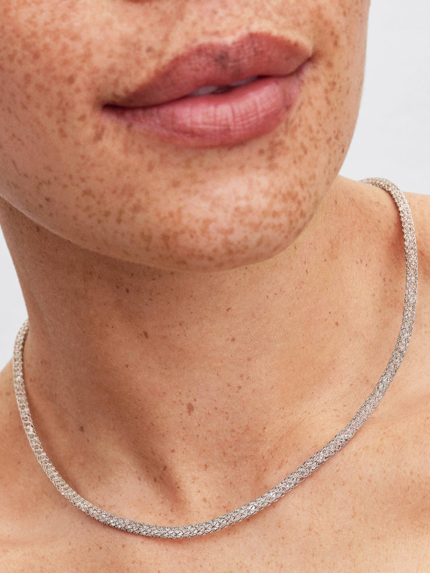 Collana Maglia Mesh con pietre luminose e Chiusura a Cuore