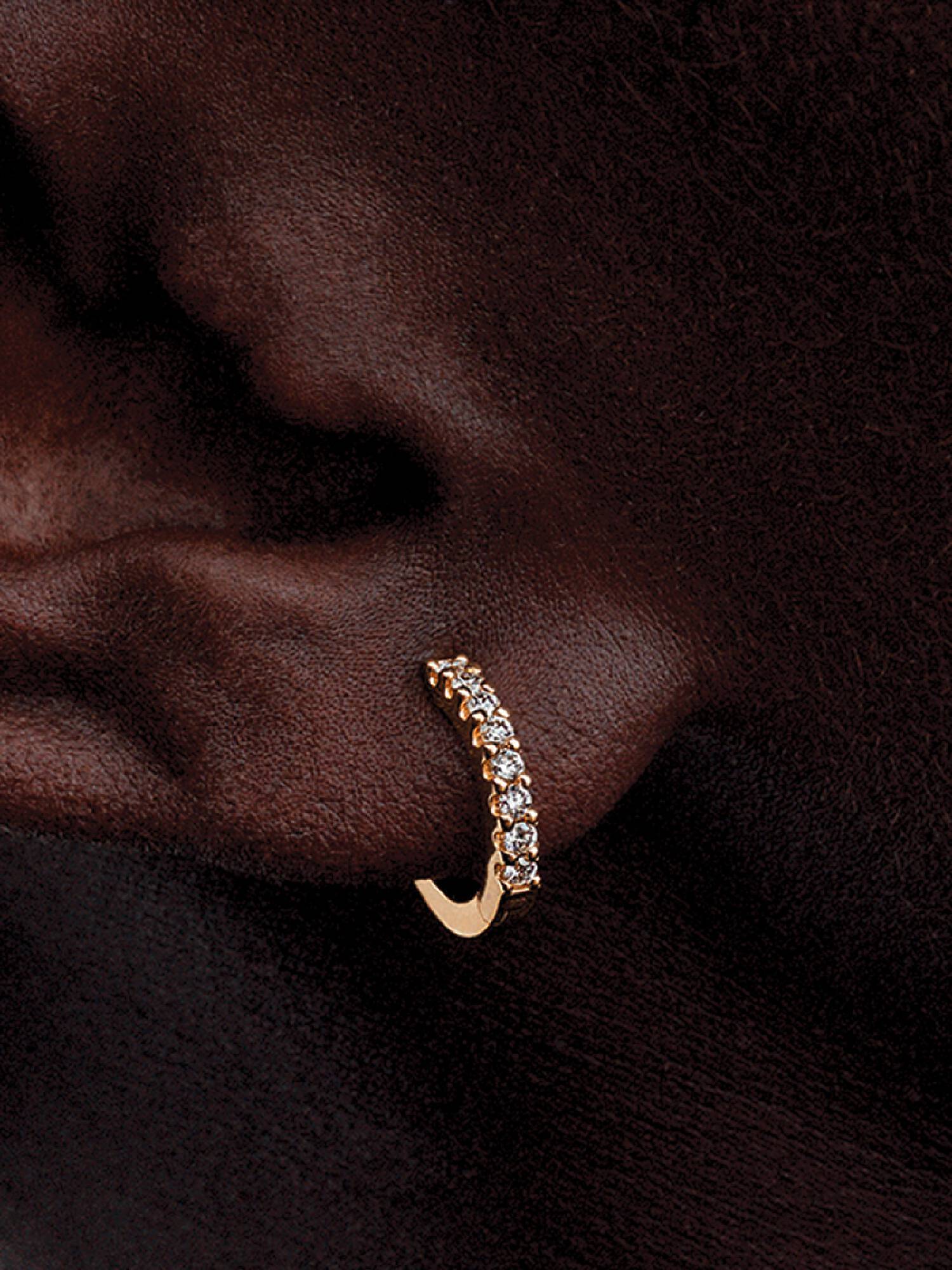 Mono Orecchino Era in oro 14k con pavé di diamanti creati in laboratorio