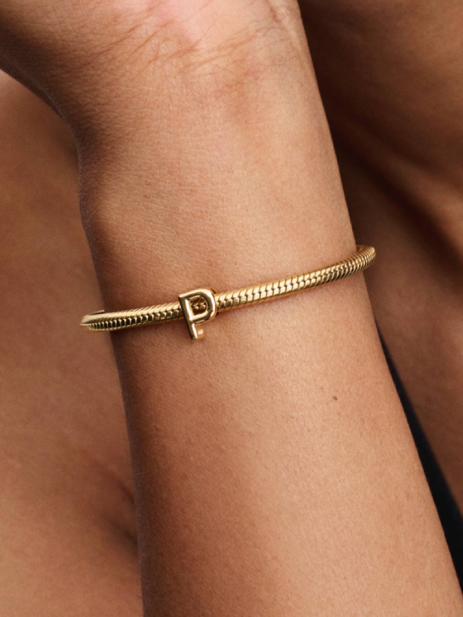 Charm Lettera P piccola