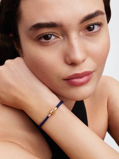 Bracciale in Corda Blu con Chiusura a Barile