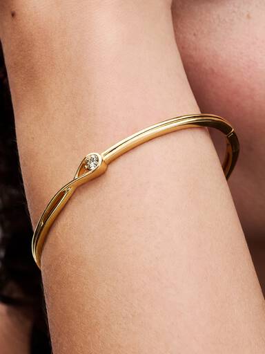 Bracciale Rigido Infinite in oro 14k con diamante creato in laboratorio