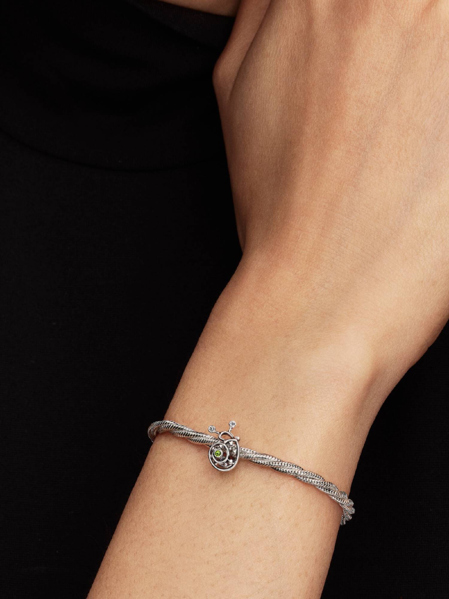 Charm Openwork Lumaca