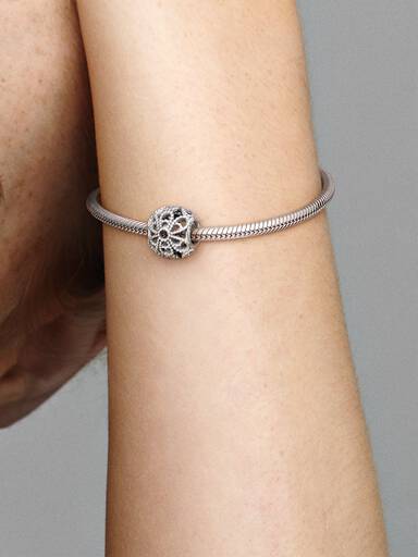 Charm Openwork Fiore