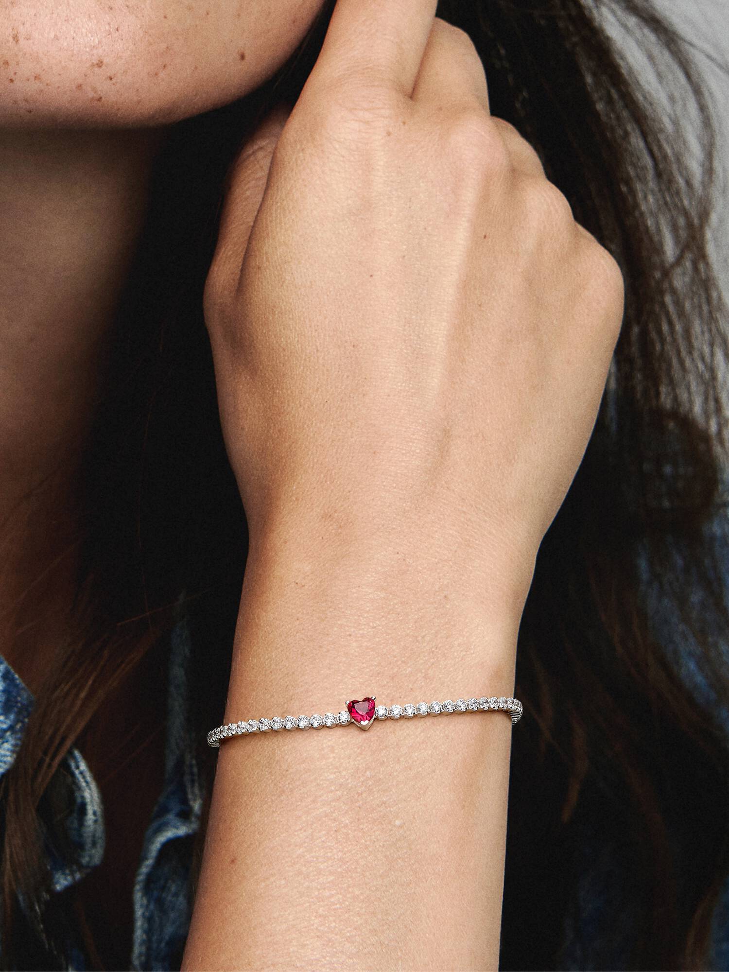Bracciale Tennis con Cuore Rosso