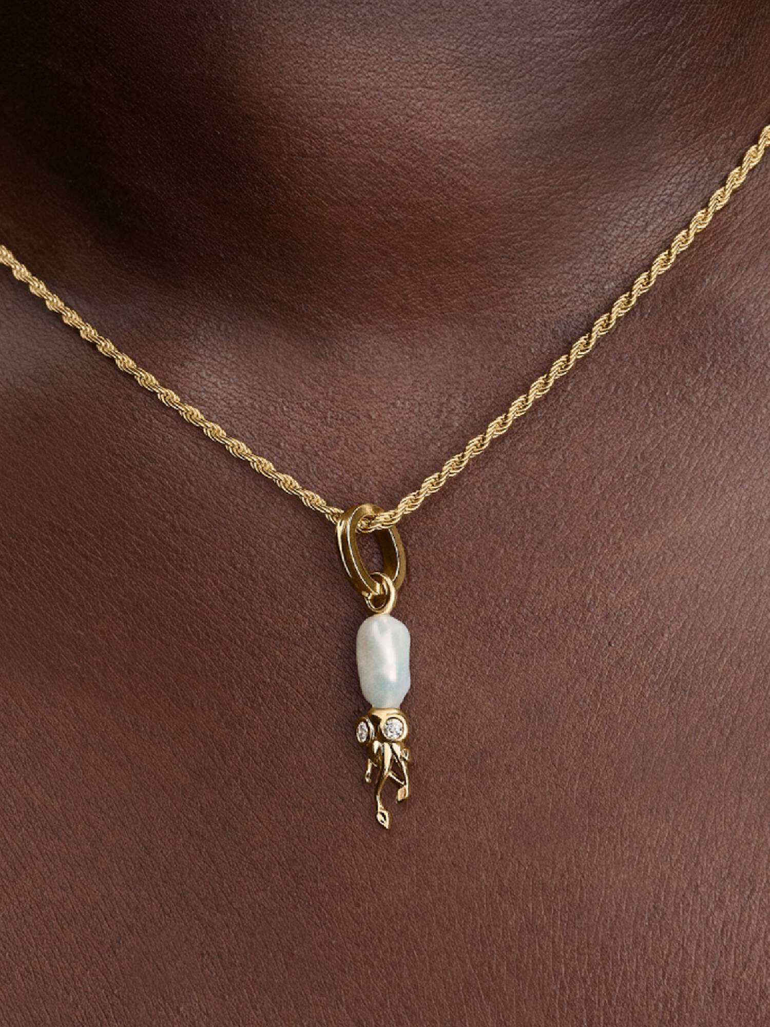 Charm Pendente Calamaro con Perla Barocca d’Acqua Dolce Coltivata