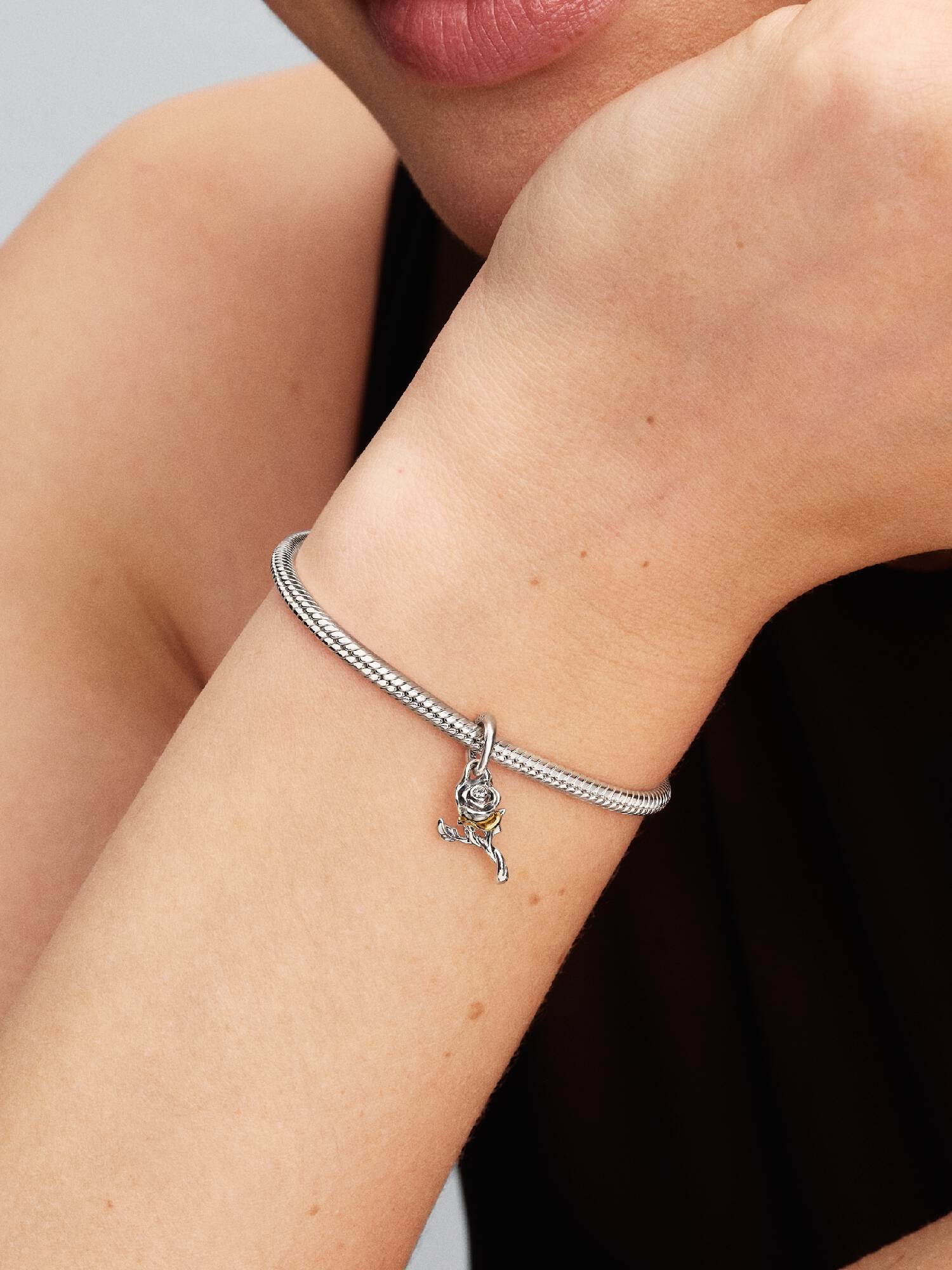 Principesse Disney, La Bella e la Bestia, Rosa Incantata con diamante creato in laboratorio