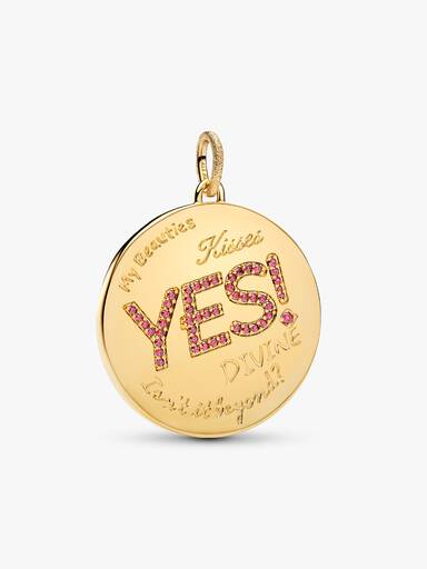 Pat McGrath, Charm Medallion The Beauty Mantra XL