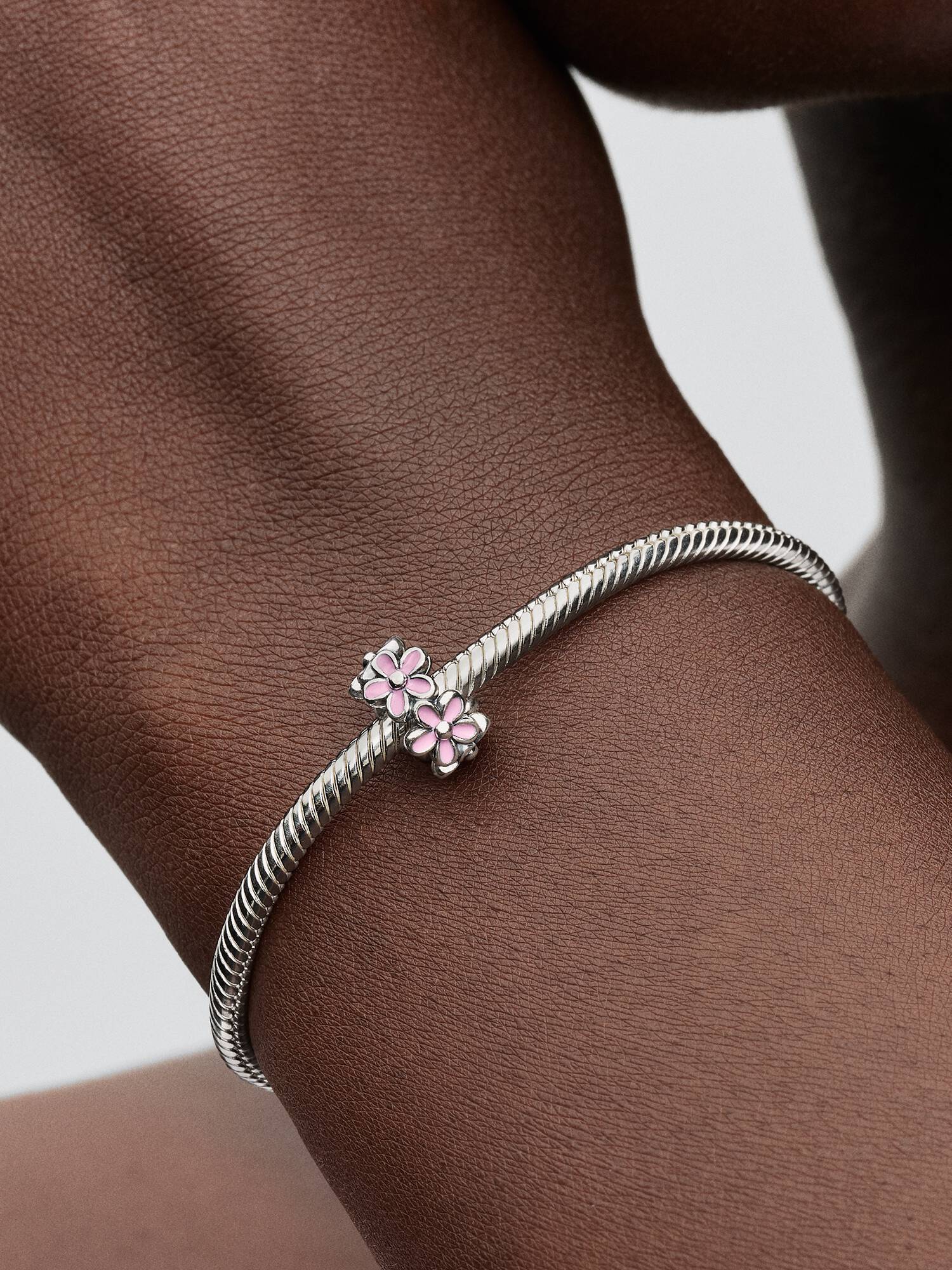 Charm Distanziatore Margherite Delicate Rosa