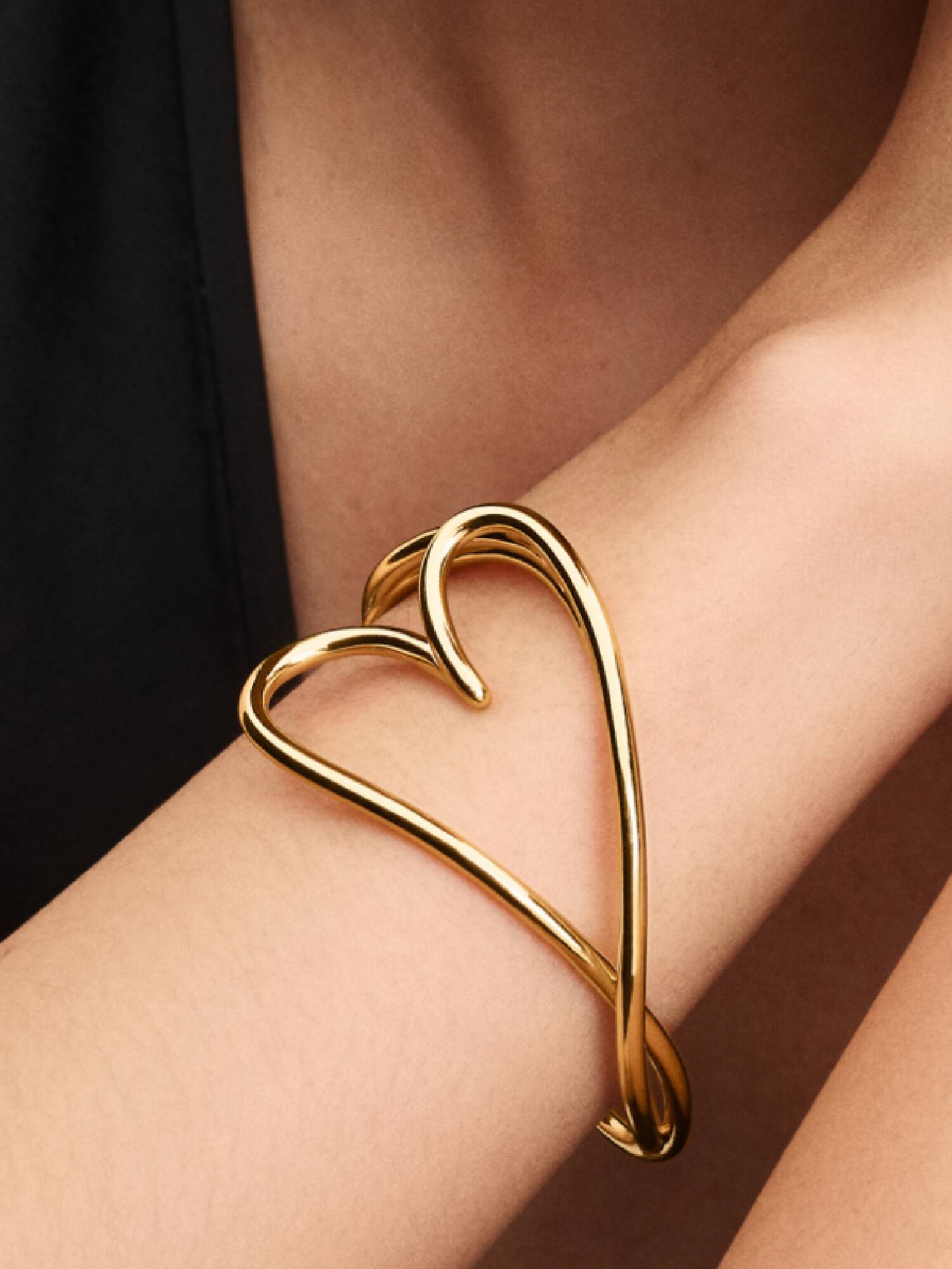 Bracciale Aperto Cuore Linea Sinuosa